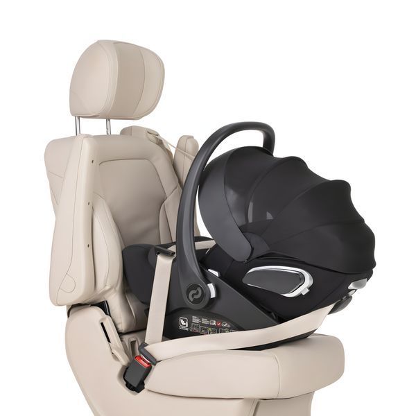 Автокрісло CARRELLO Vega CRL-14101AY Absolute Black i-Size 40-87см CRL-14101AY Absolute Black фото