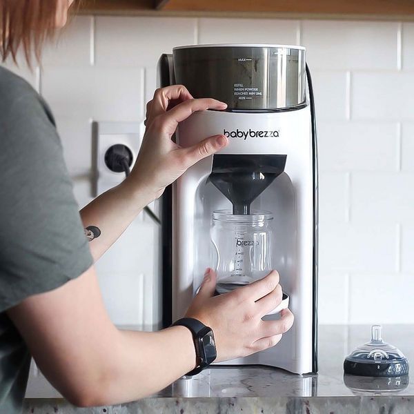 Машина для приготування дитячої суміші Baby Brezza Formula Pro Advanced, White (FRP0046) FRP0046 фото